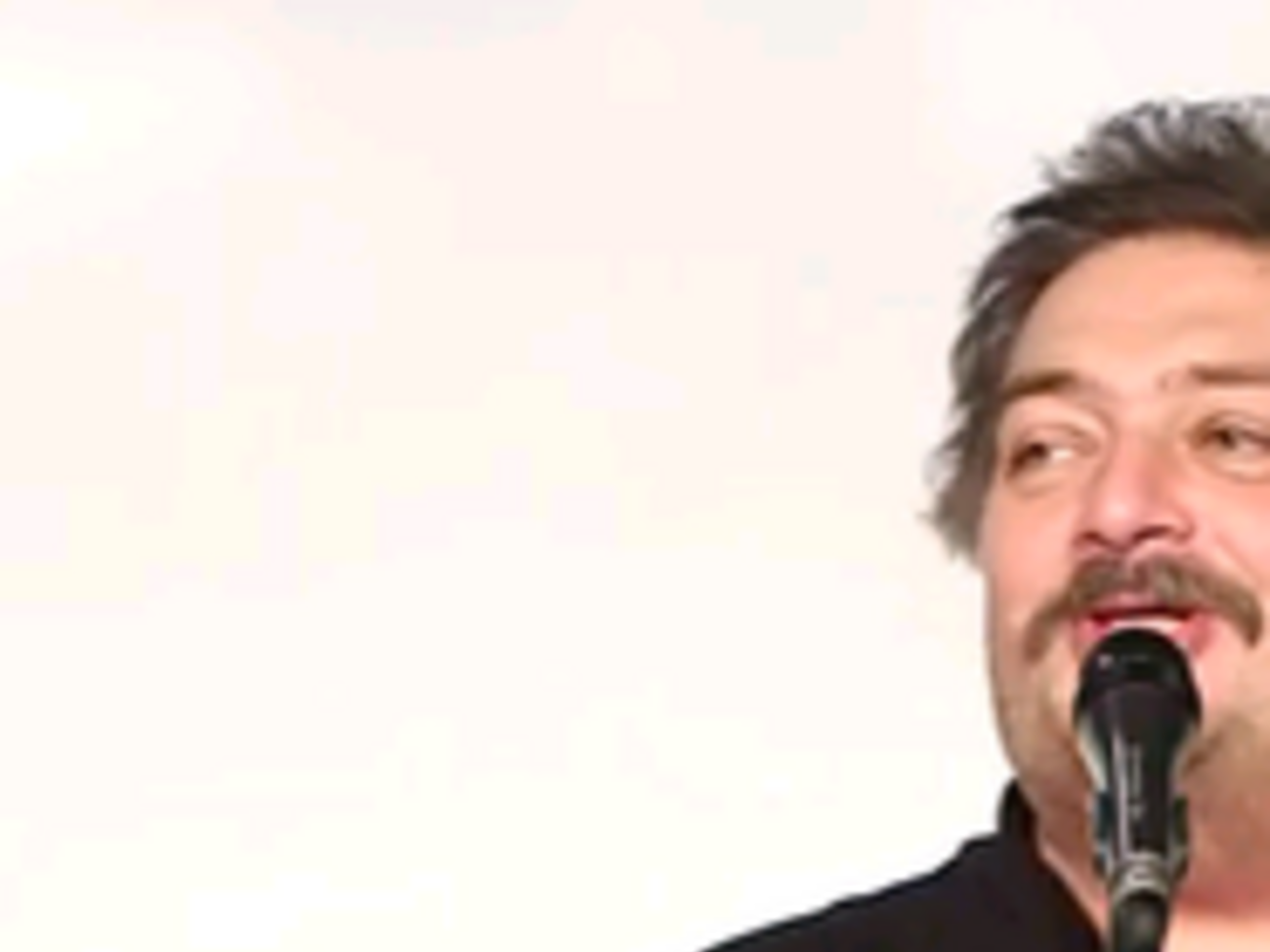 Быков пришел на Манежную площадь поддержать Навального