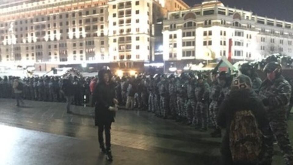 На Манежной площади полицейские искали украинцев