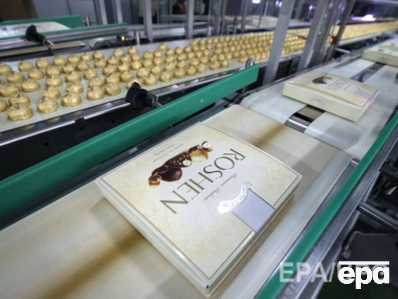 В Крыму продают "Сливки-ленивки", "Шоколадный замок", "Candy nut с арахисом", изготовленные в ноябре на Липецкой фабрике