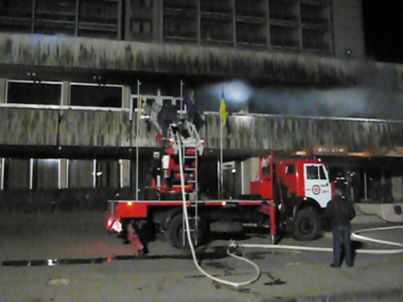 В тушении пожара было задействовано 7 государственных пожарно-спасательных частей, 14 единиц техники и 50 пожарных