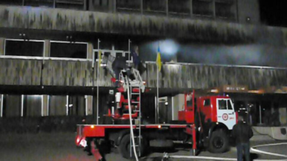 В тушении пожара было задействовано 7 государственных пожарно-спасательных частей, 14 единиц техники и 50 пожарных