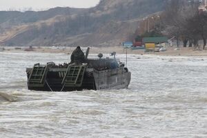 Под Мариуполем прошли военные учения