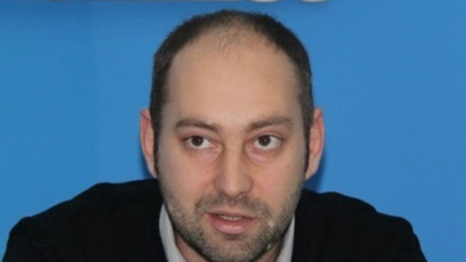 В "Правом секторе" считают, что вся гуманитарная помощь все равно попадает в руки боевиков