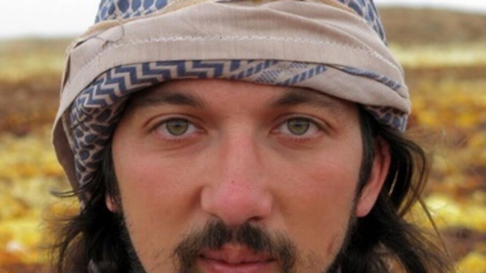 На странице Романа Немучинского в Facebook указано, что он родом из Днепропетровска