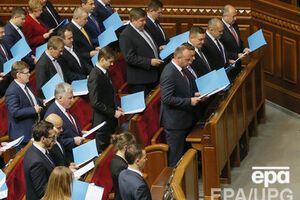 Еще четыре депутата зачитали присягу