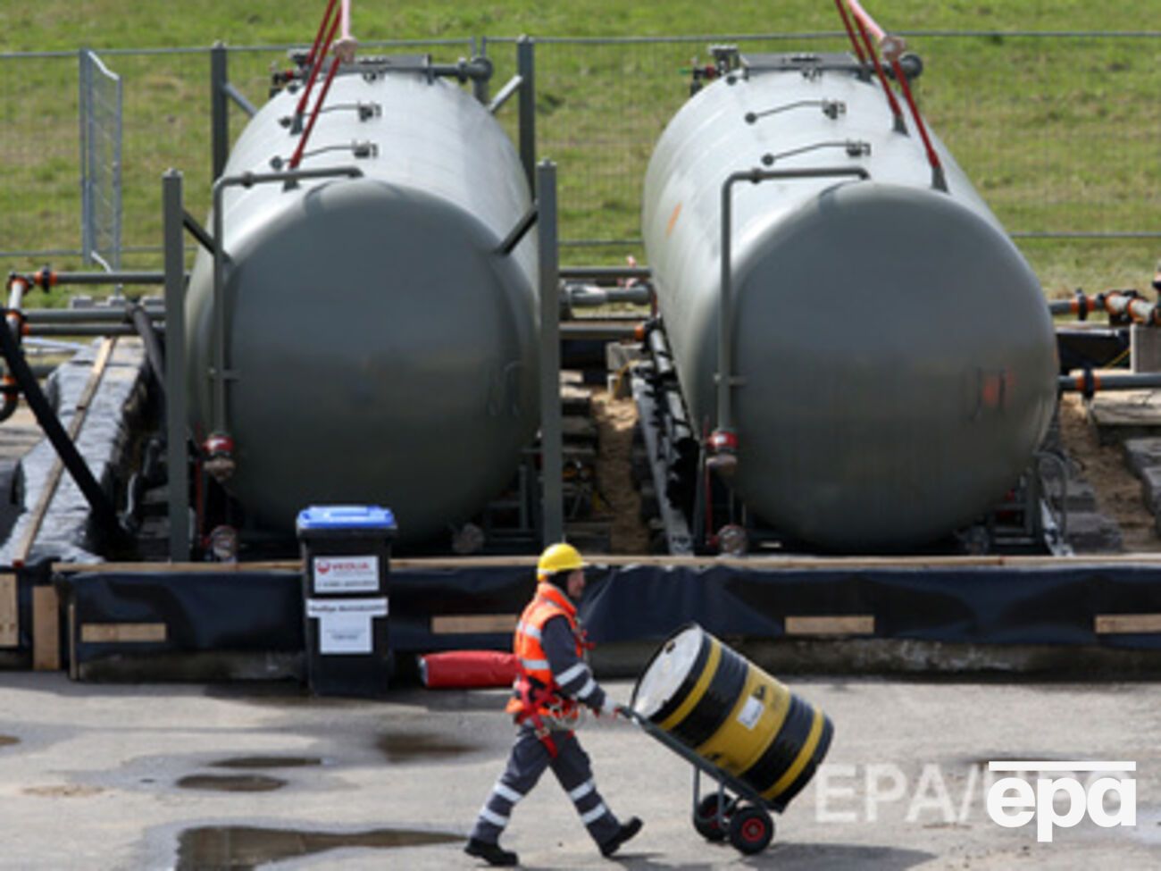 Нефть укрепилась после очередных минимумов