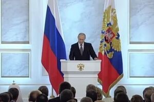 Владимир Путин заявил, что " невозможно поддерживать вооруженный захват власти в Украине"