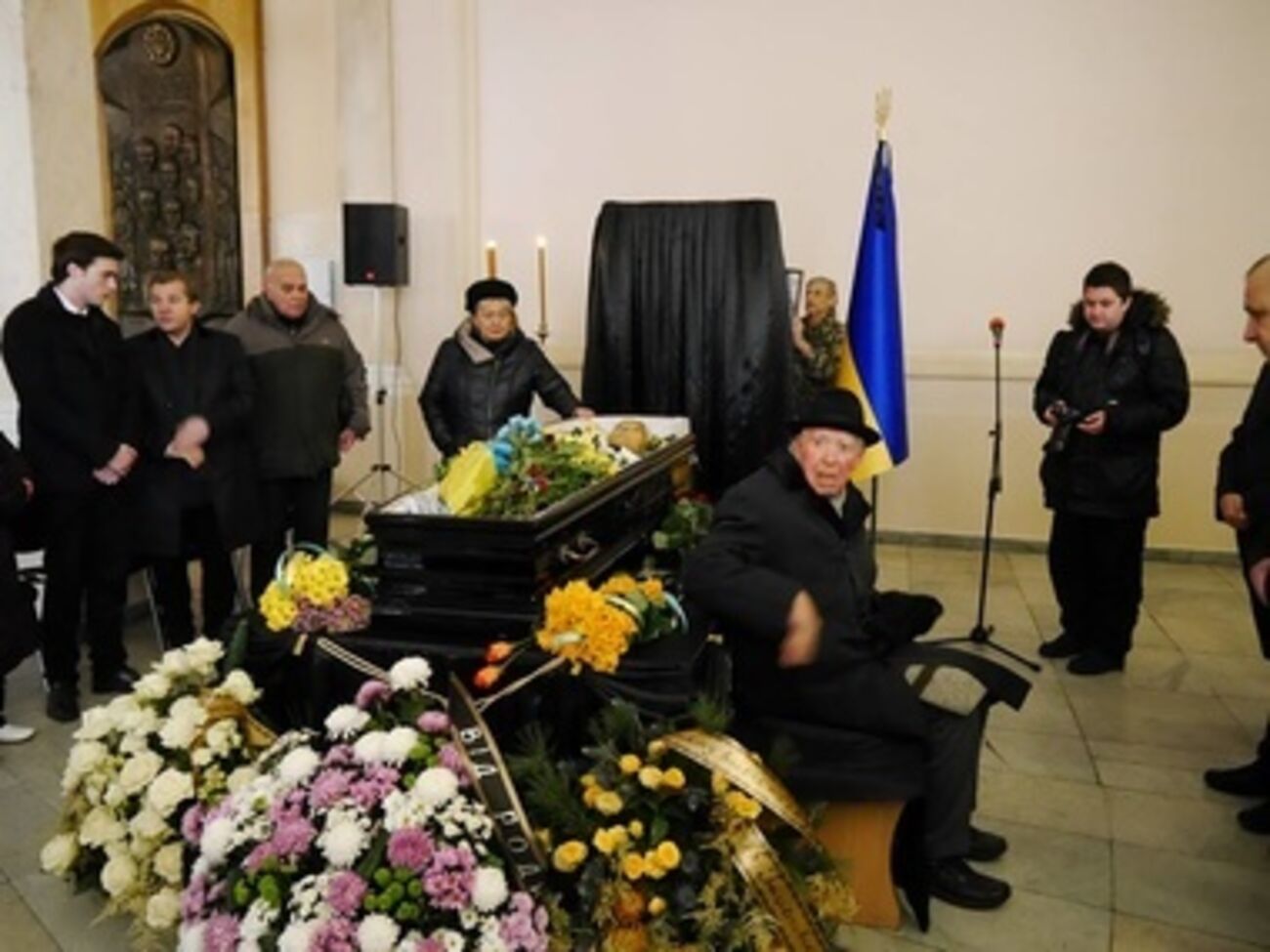 Сверстюка похоронят на Байковом кладбище