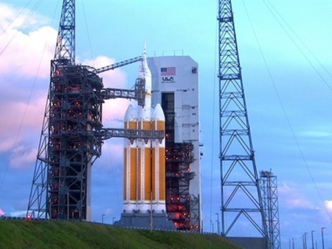 Полет "Ориона" переносили четыре раза