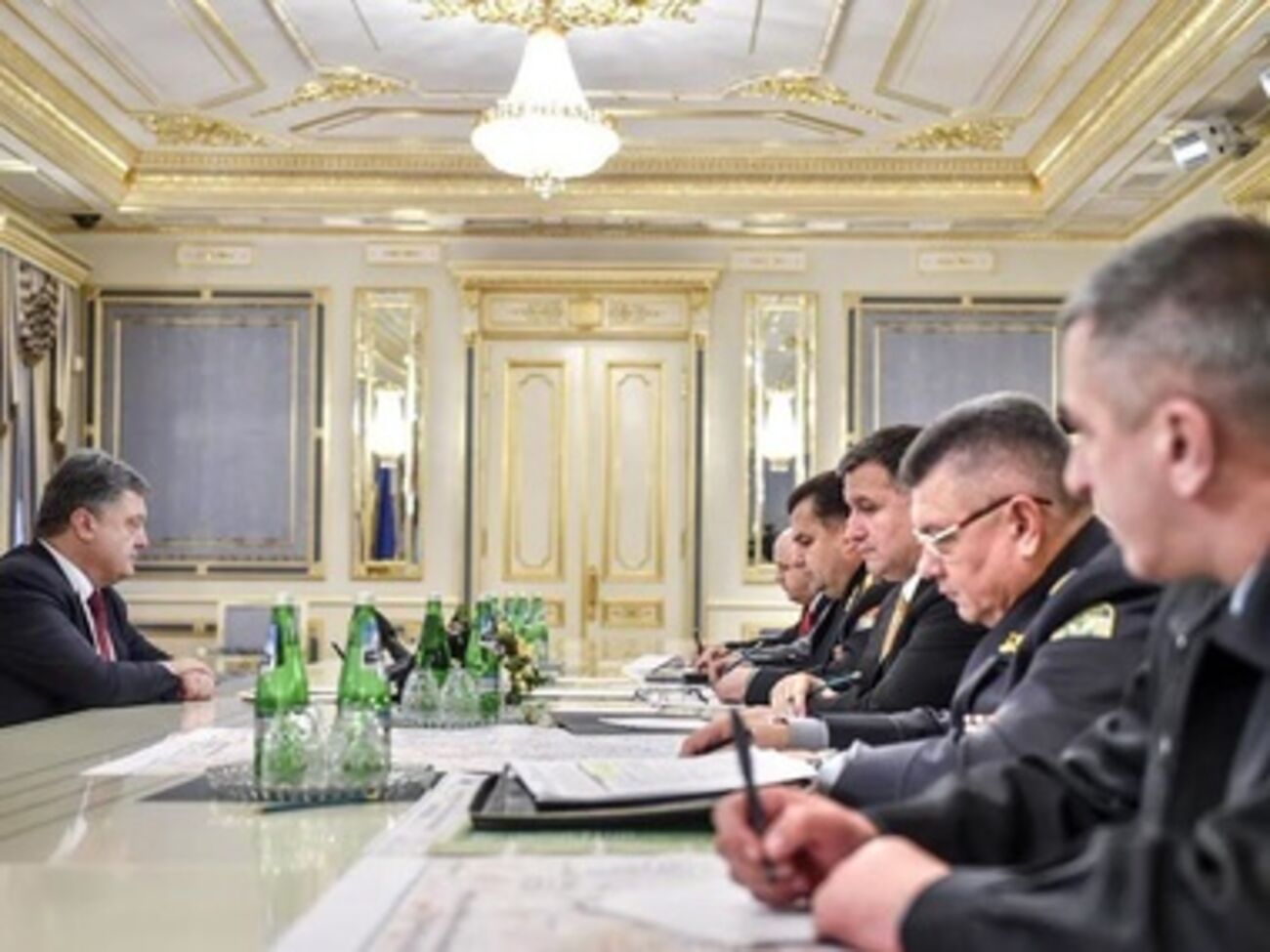 Петр Порошенко провел совещание с руководством силовых ведомств