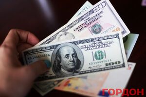 Гривна продолжает падать