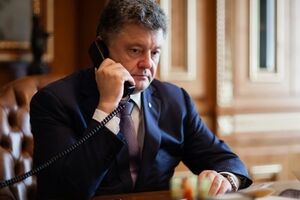 Петр Порошенко поговорил по телефону с Джо Байденом