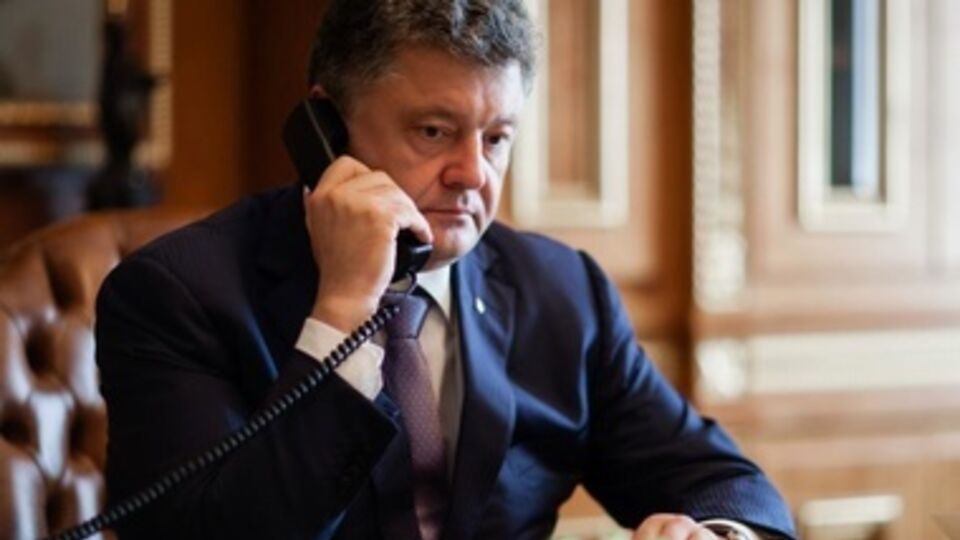 Петр Порошенко поговорил по телефону с Джо Байденом