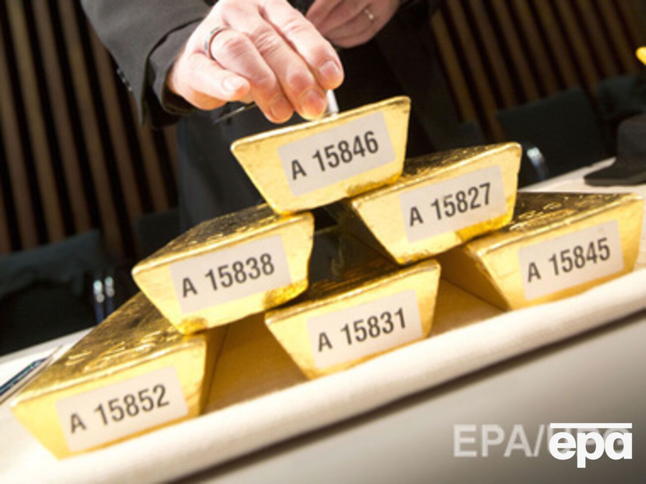 Резервы Украины продолжаю падать