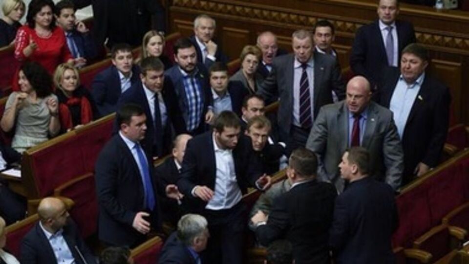 Первая драка в Раде VIII созыва