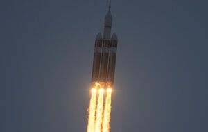 "Орион" вышел за пределы околоземной орбиты