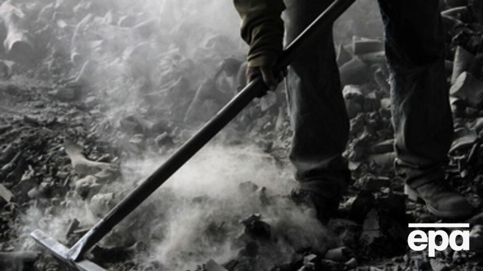 Правительство рассчитывает с понедельника наладить поставки угля из зоны АТО