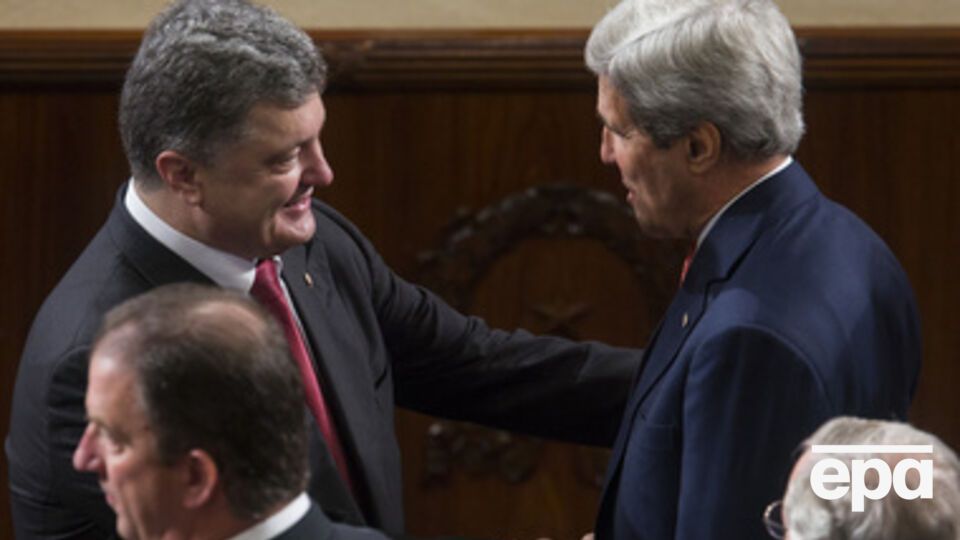 Порошенко и Керри обсудили ситуацию на Донбассе