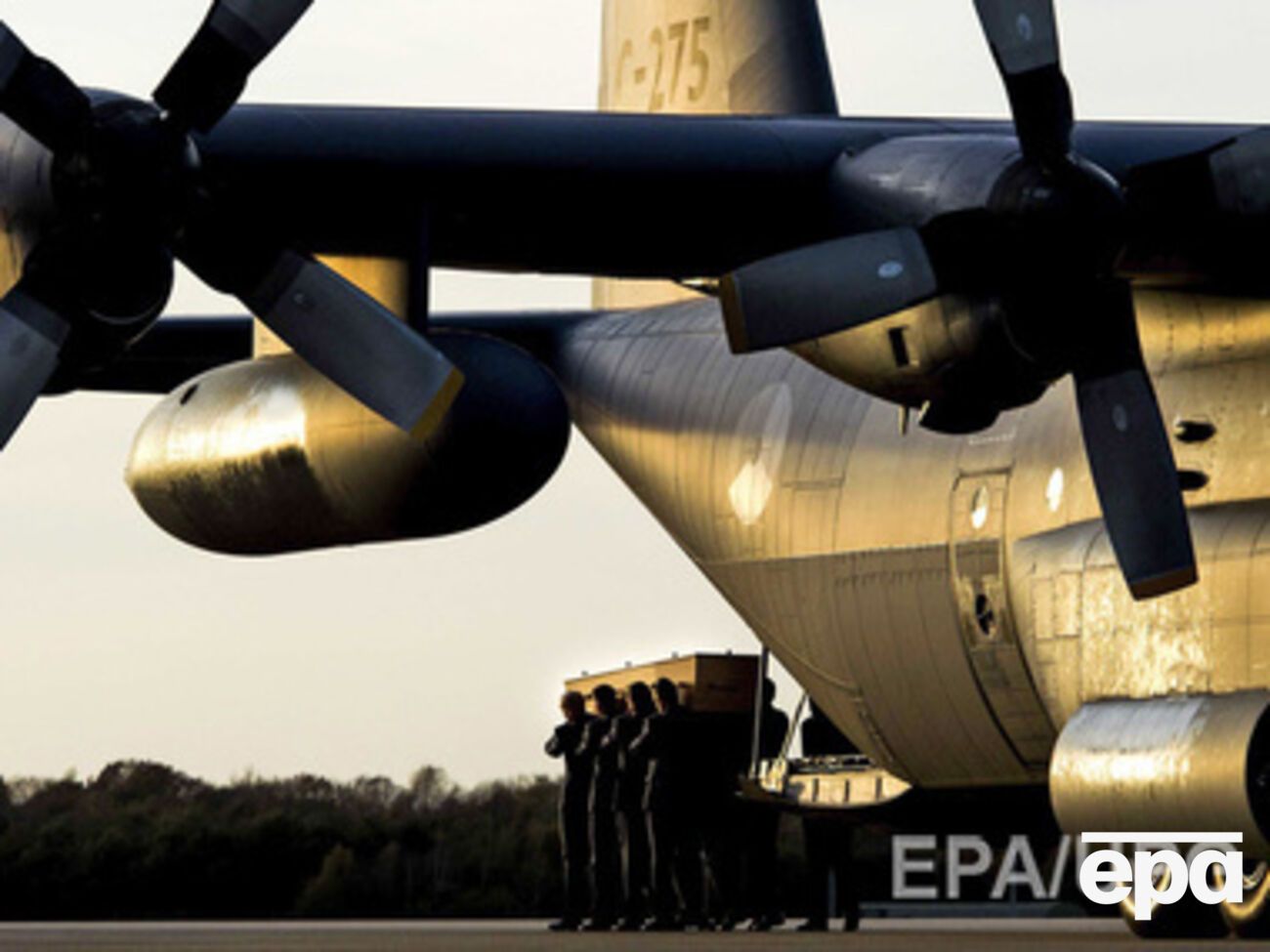 В Нидерландах опознали 292 из 298 погибших в крушении Boeing 777