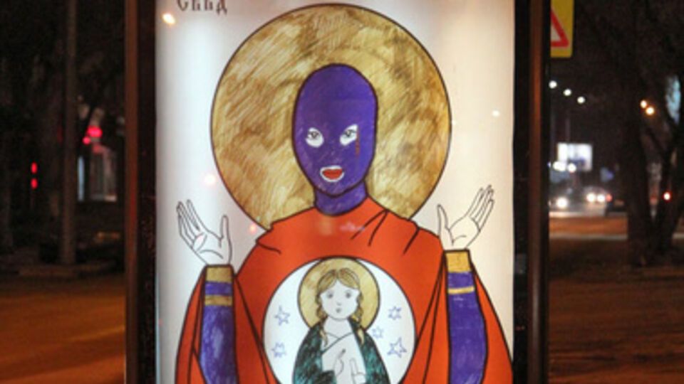 "...некоторые умники советовали пририсовать Спасу погоны подполковника"