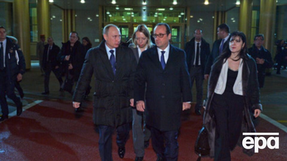 Путин проводил Олланда до трапа самолета