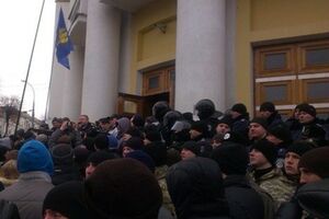 В столкновениях в Виннице пострадали 14 человек
