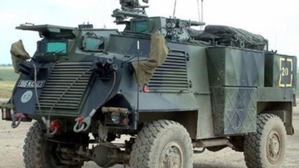 На следующей неделе в Украину доставят 20 бронемашин Saxon