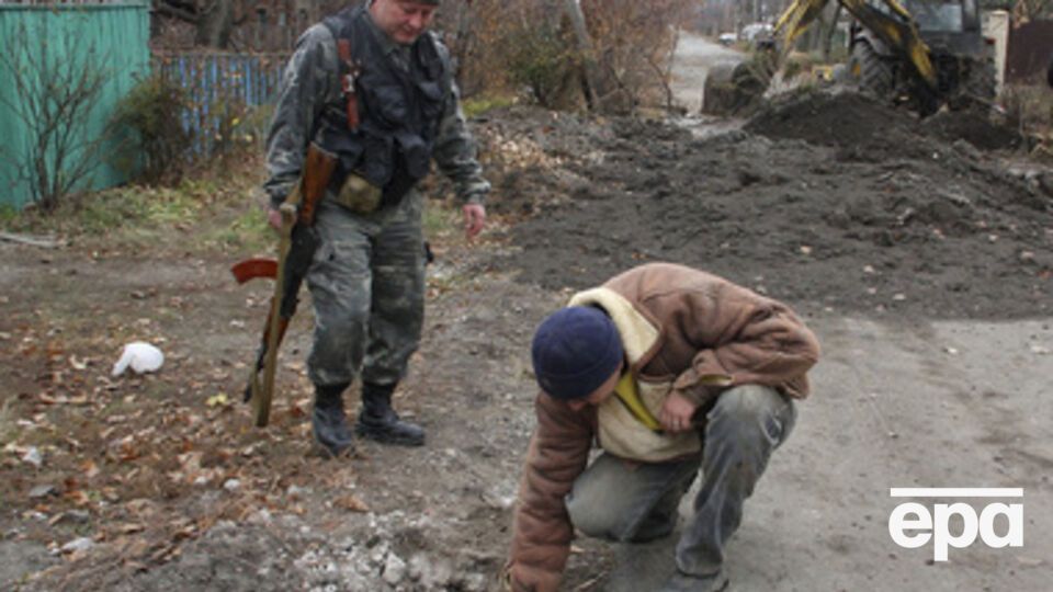 Боевики перекрыли Старобешево