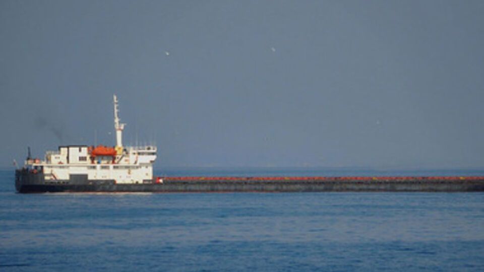 Экипаж судна эвакуирован