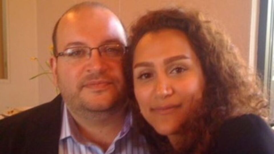 Джейсон Резаян с женой