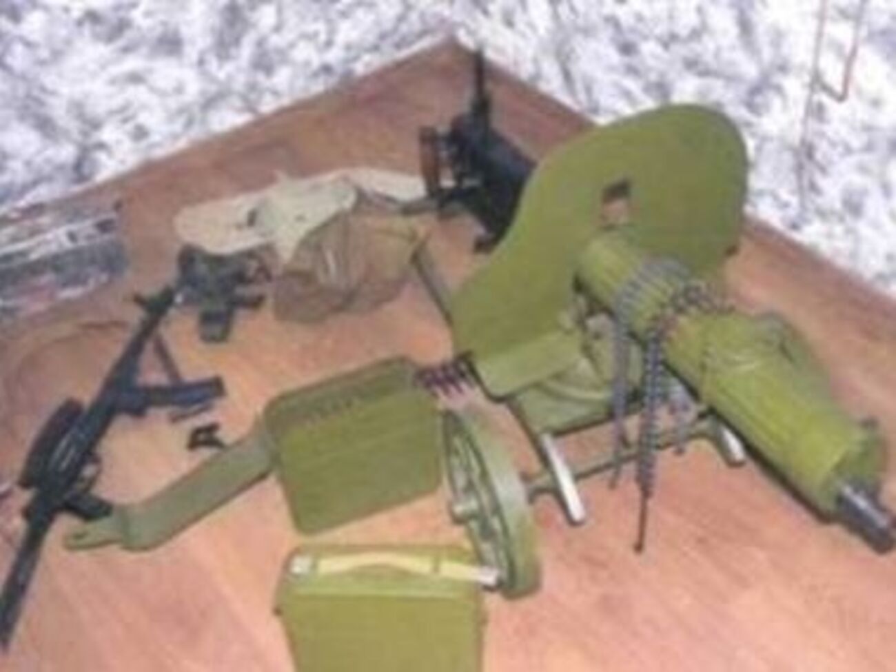 Арсенал, изъятый у одного из боевиков