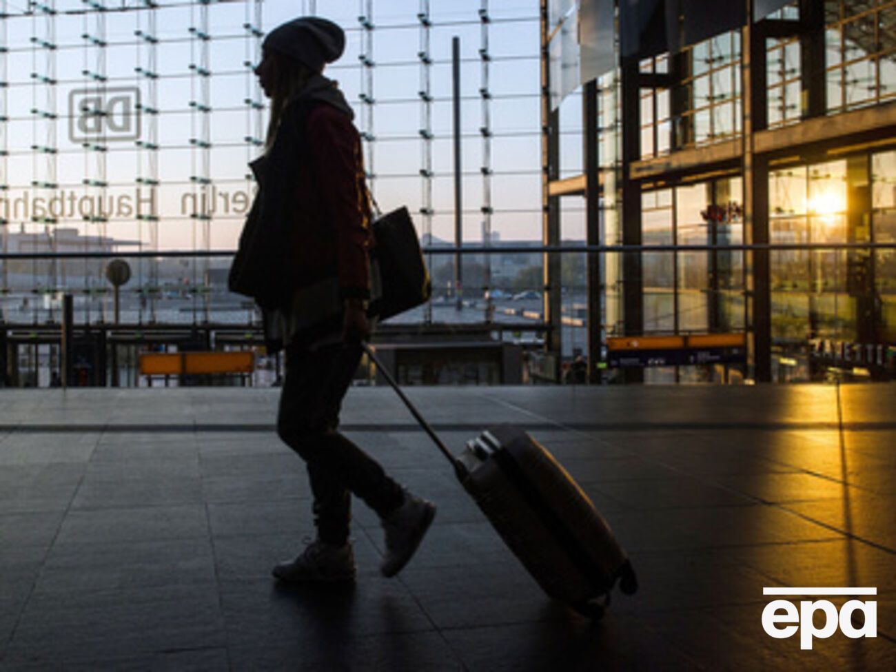 Беженцы могут получить работу в Германии только спустя три месяца после появления вакансии