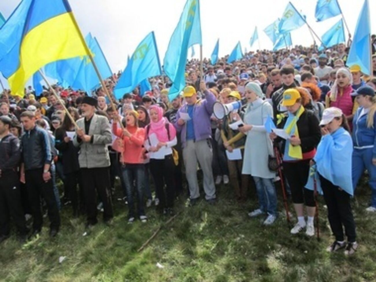 Крымским татарам запретили митинговать в Крыму