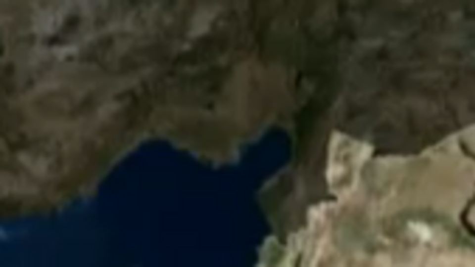 Сначала базу захватили джихадисты, однако не смогли удержать позиции