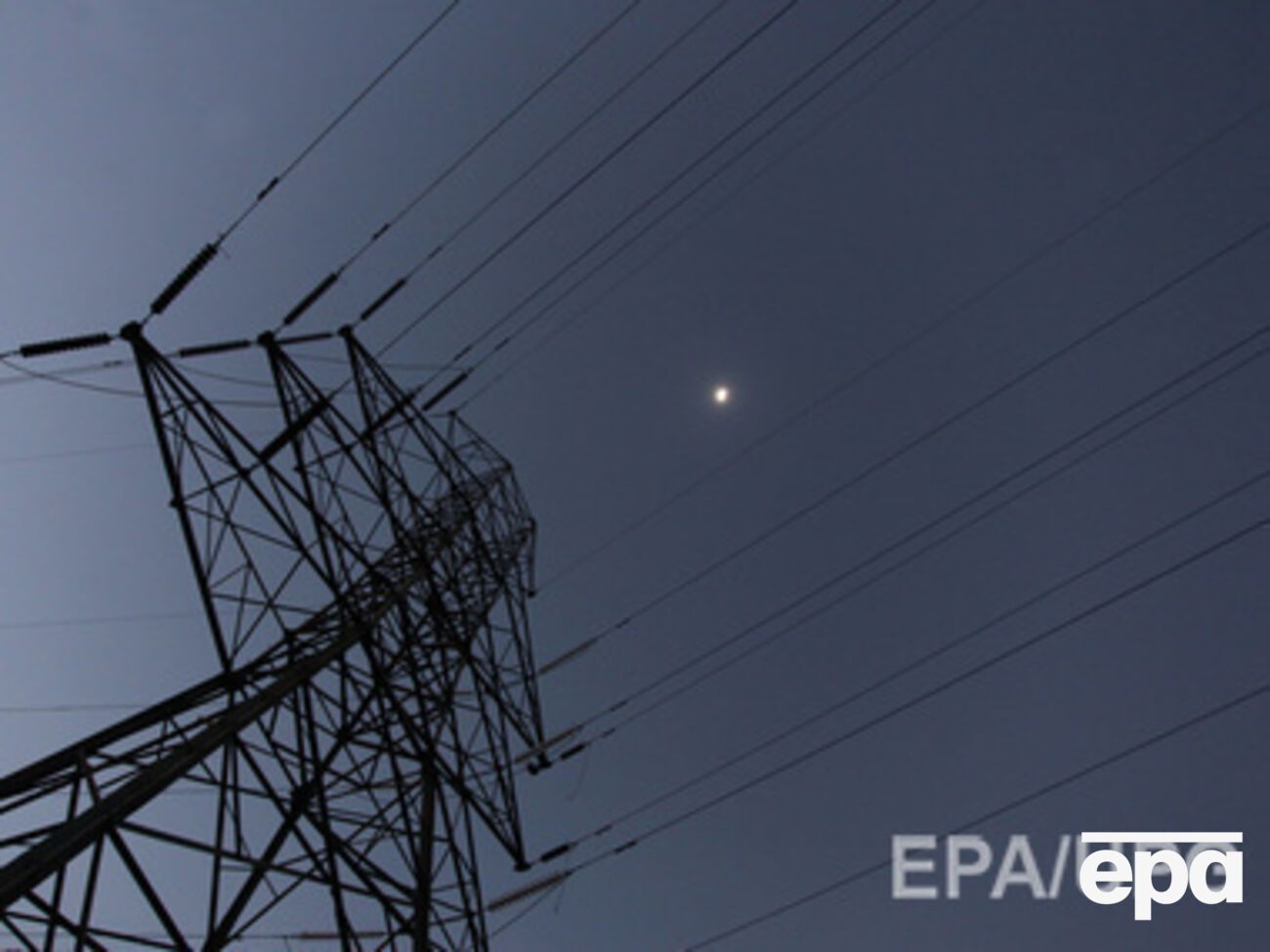 Марунич: Если не проводить плановые отключения, упадет частота на станциях, и мы вообще останемся без света