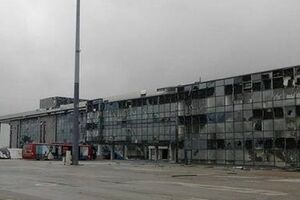 Аэропорт остается под контролем "киборгов"