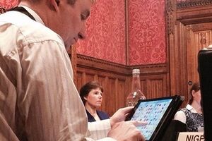 Депутат увлекся игрой в Candy Crush