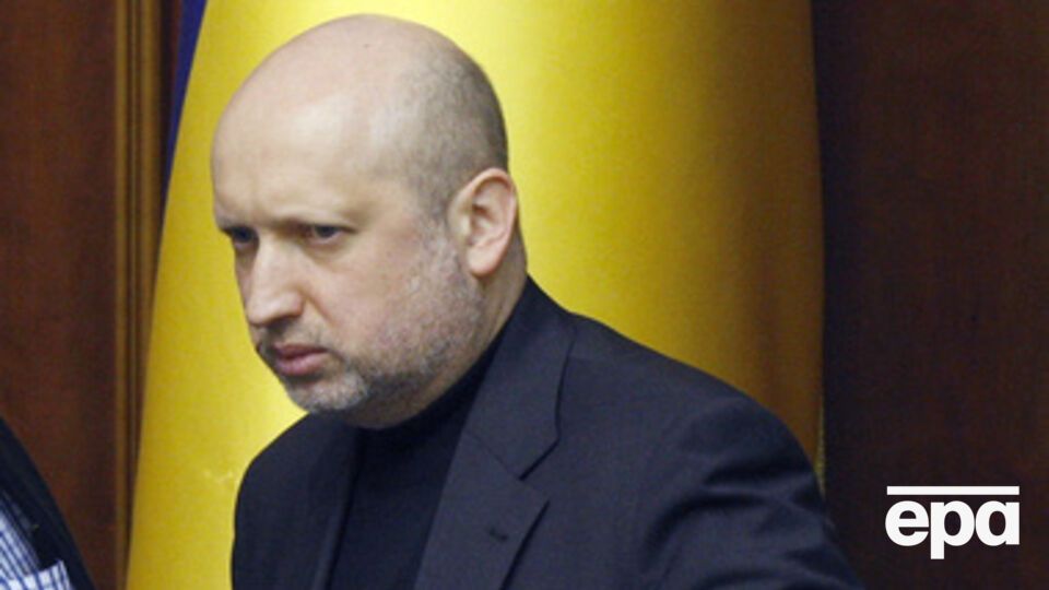 Турчинов выступил за отмену внеблокового статуса Украины в ближайшее время