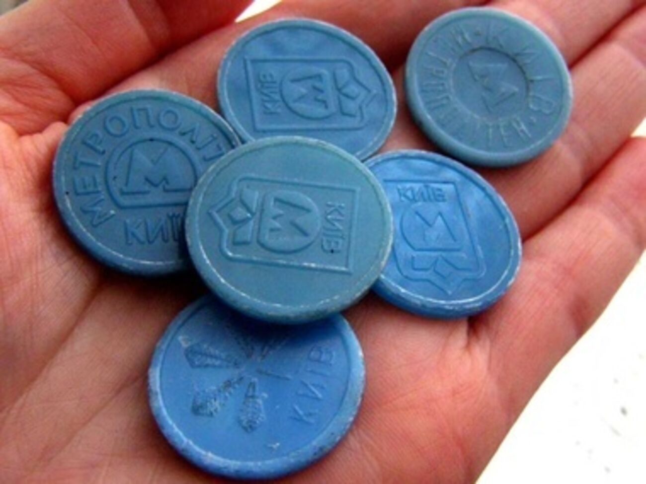 Жетоны полностью заменят электронными картами