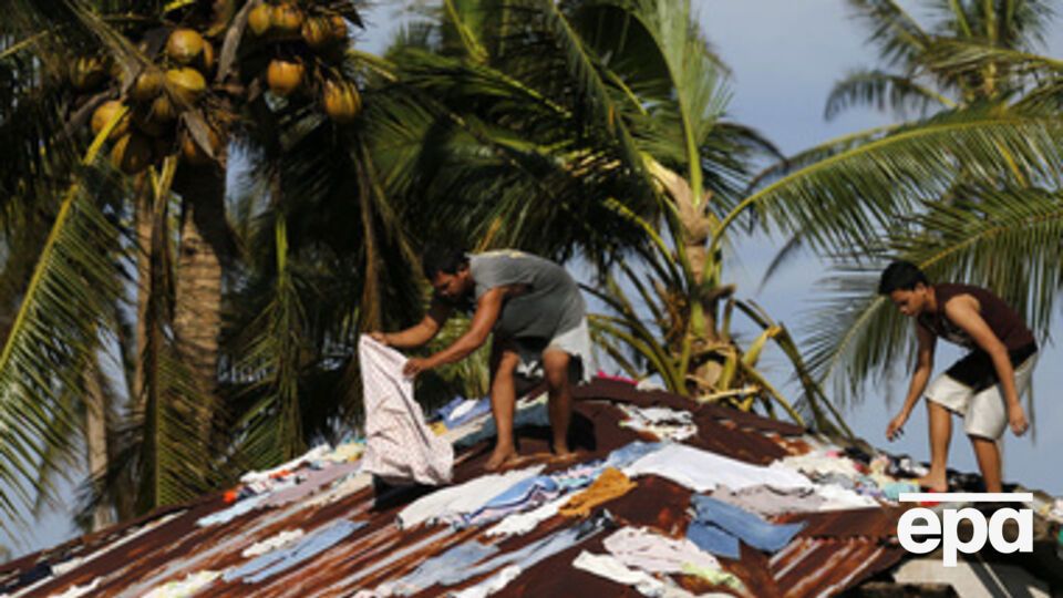 Правительство Филиппин заявило, что жертв могло бы быть больше, но после прошлогоднего тайфуна "Хайян" были предприняты правильные меры