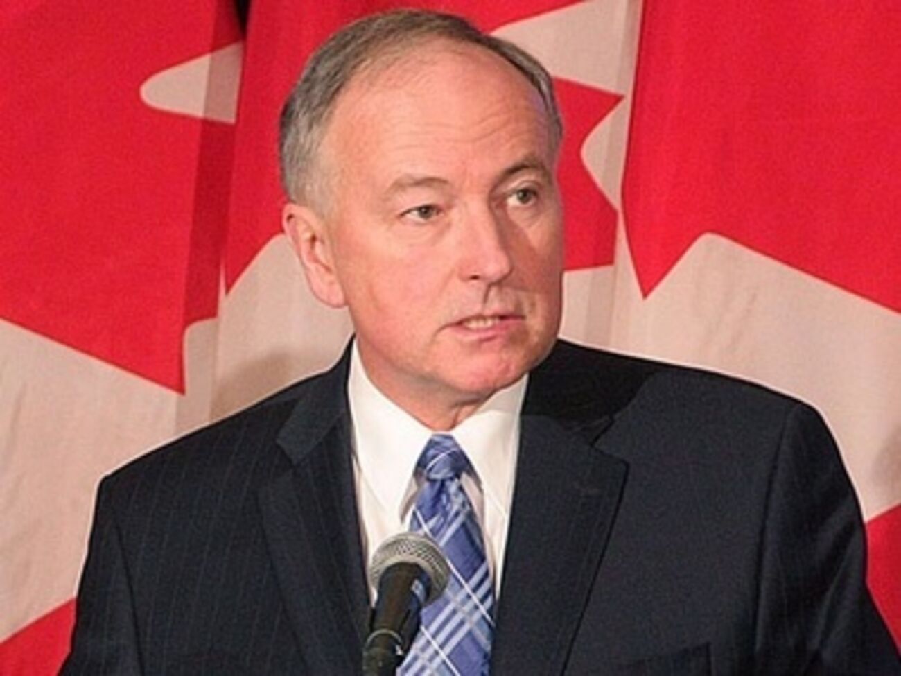 Сегодня состоялась совместная пресс-конференция министра обороны Роберта Николсона с министром обороны Украины Степаном Полтораком