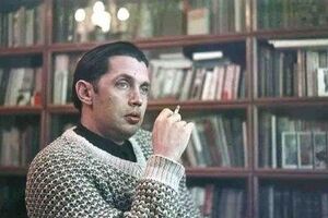 После смерти поэта вышел сборник "Последние стихи Роберта Рождественского"