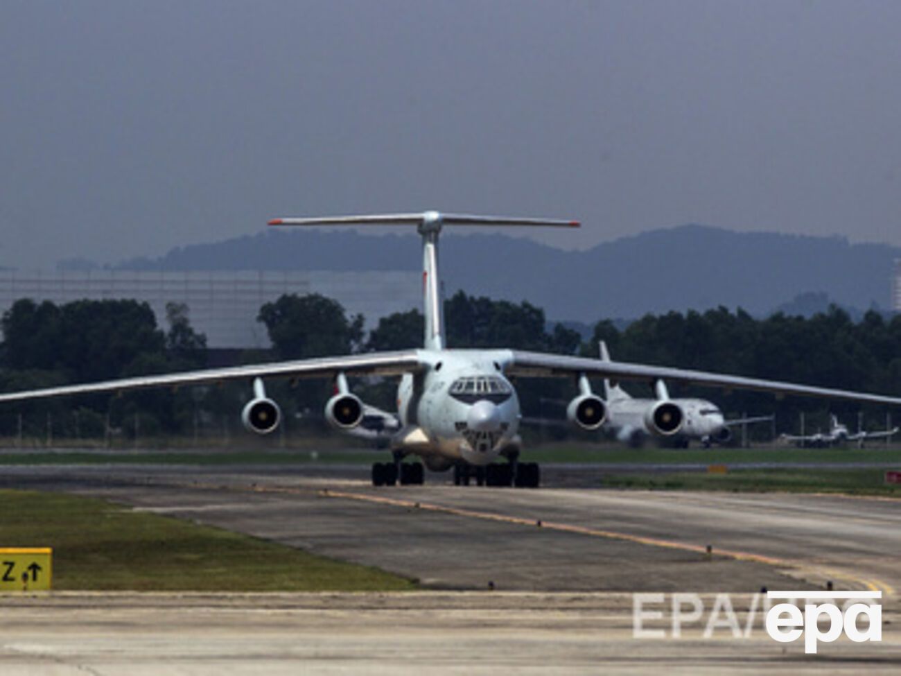 Самолет Ил-76