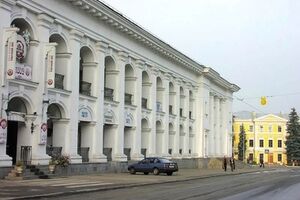 За возвращение Гостиного двора в коммунальную собственность проголосовали 83 депутата Киевсовета
