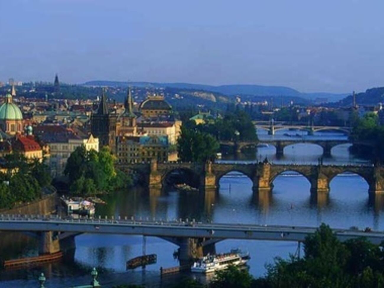 Европейцы обещаюи помогать пострадавшим украинцам