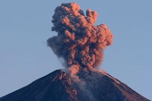 Вулкан Семеру