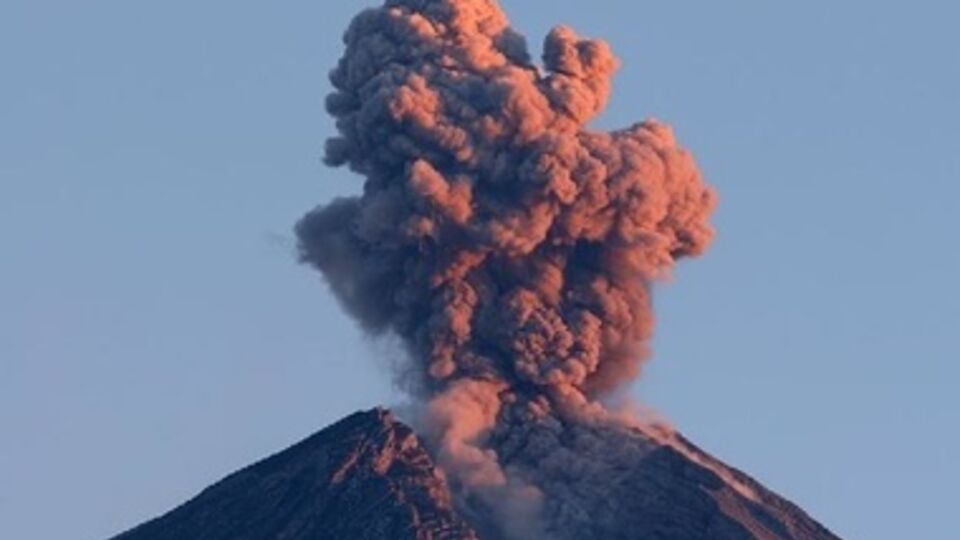 Вулкан Семеру