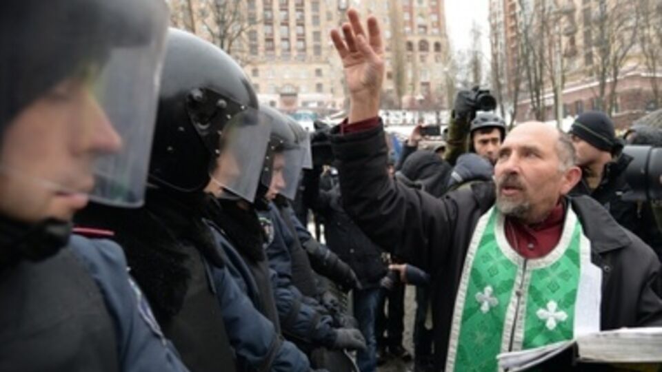 Церковь призывает к компромиссу