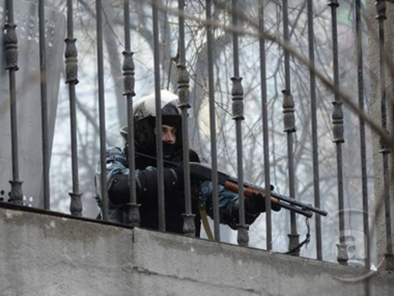 Милиция применяет спецсредства