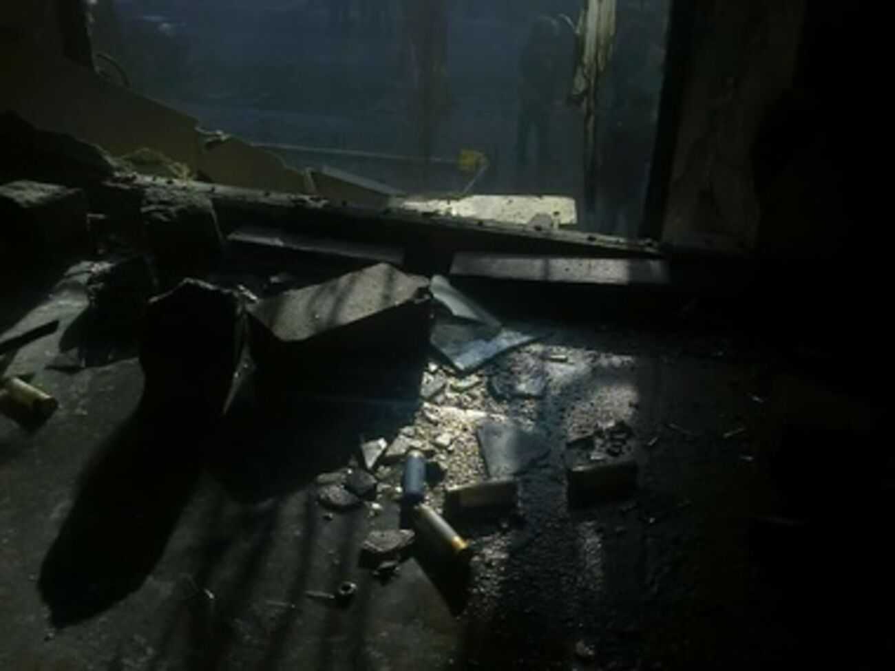 Боевые синие гильзы в доме на Институтской